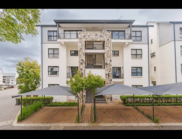 1 BEDROOM APARTMENT FOR SALE IN CROWTHORNE AH
